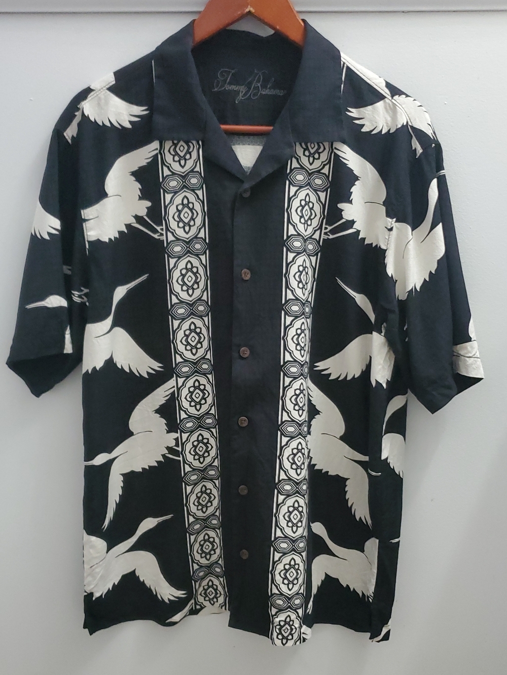 Tommy Bahama Black & White Silk Crane Print Button-Down Camp Shirt Size Medium